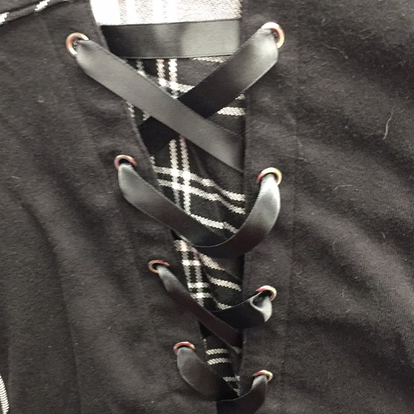 Black and white plaid hoodie Size 5 - Picture 2 of 4